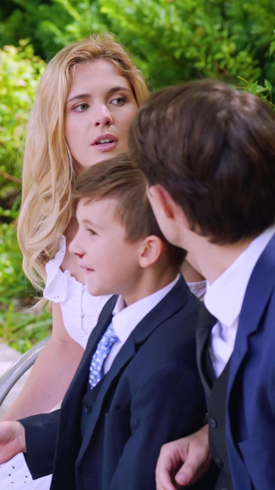 Twins Love Trap for Billionaire Dad