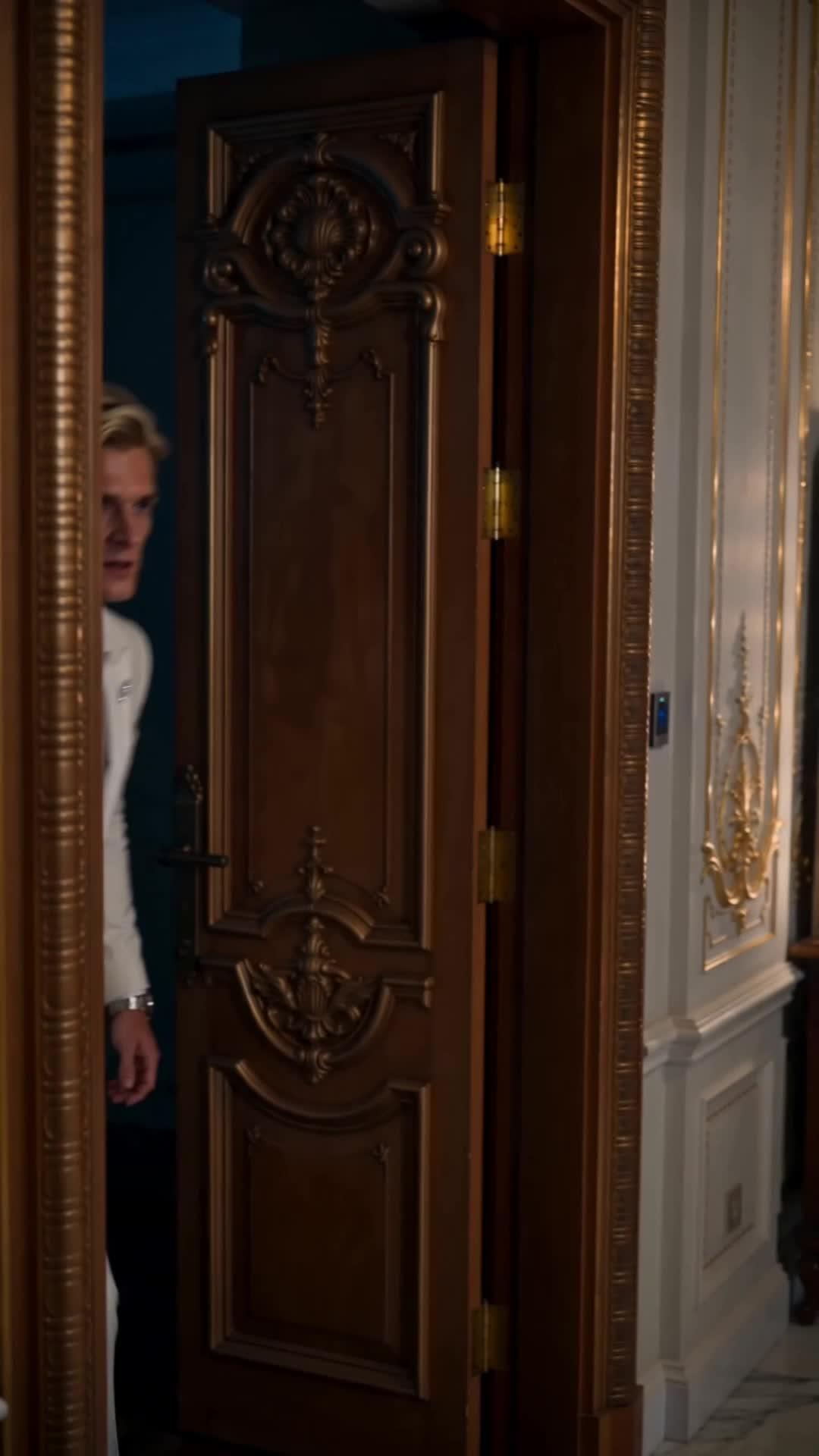 NO MORE HIDING I am THE CEO