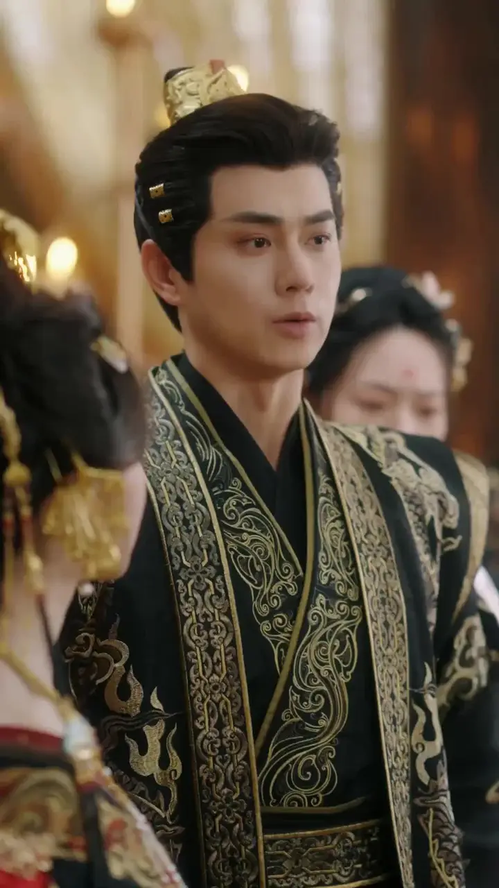 (Dubbed) Your Majesty, Fire Me Already! Episode 35