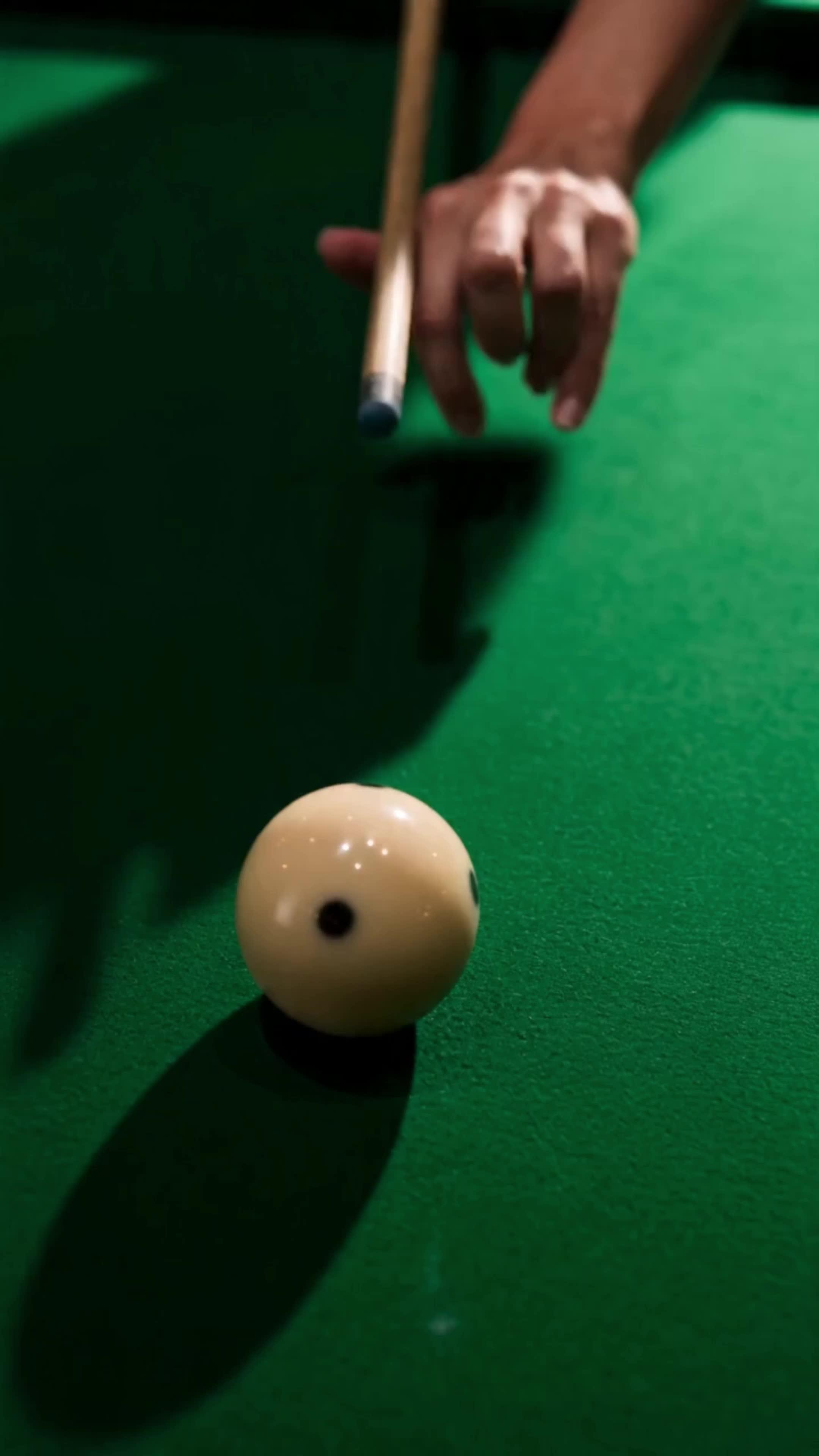 AVEUGLE, REINE DU BILLARD