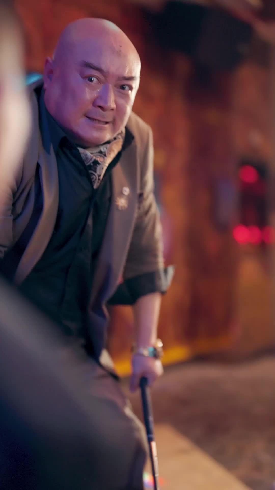 AGENT SECRET, PAPA POULE