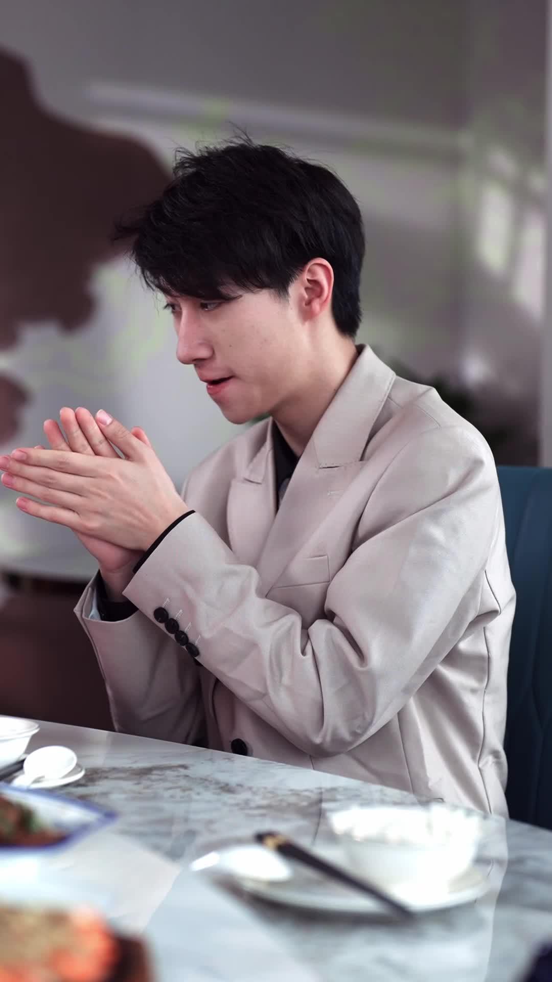 My Beggar Husband, a Billionaire