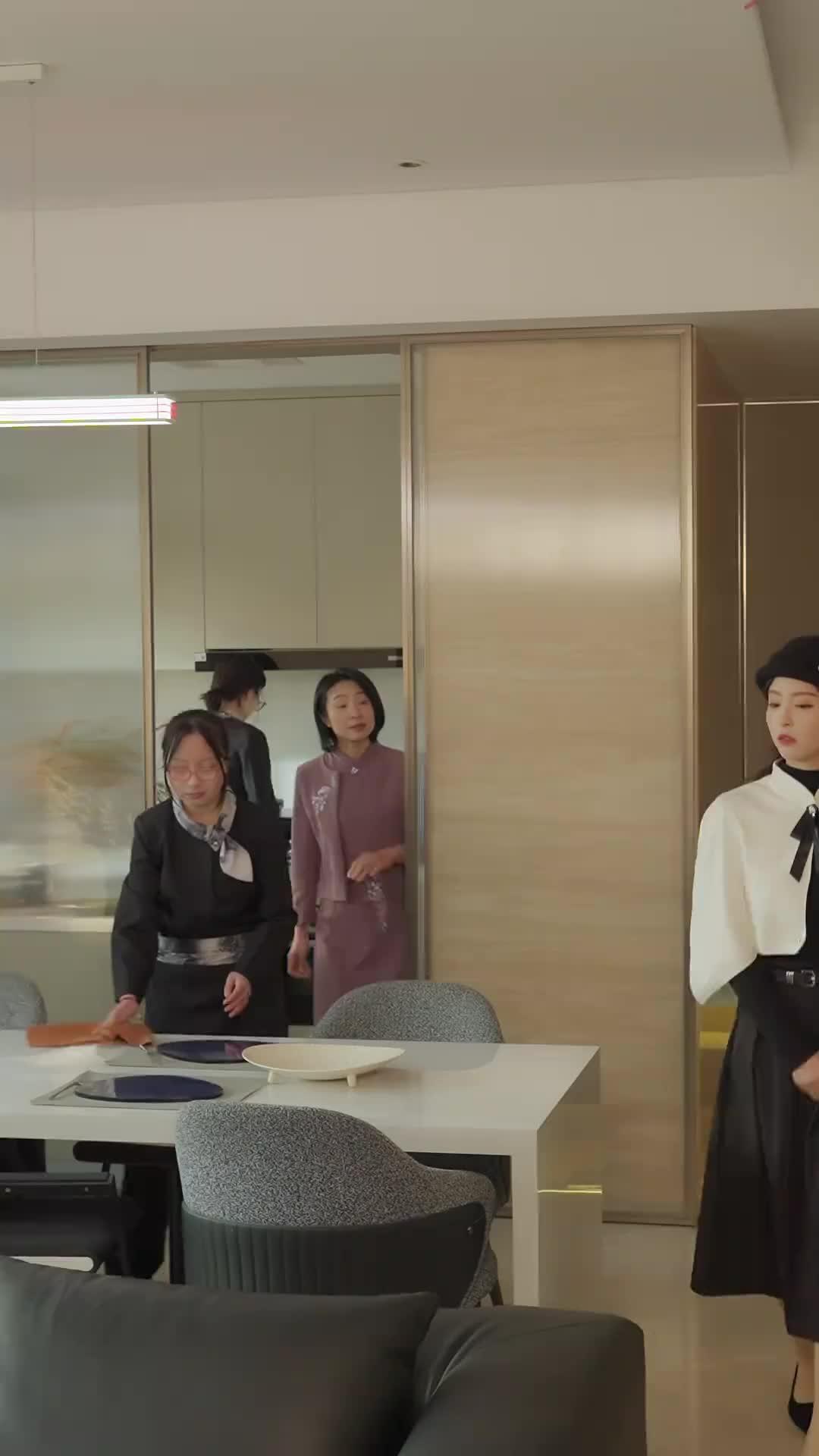 우리 사이에 예의는 없다