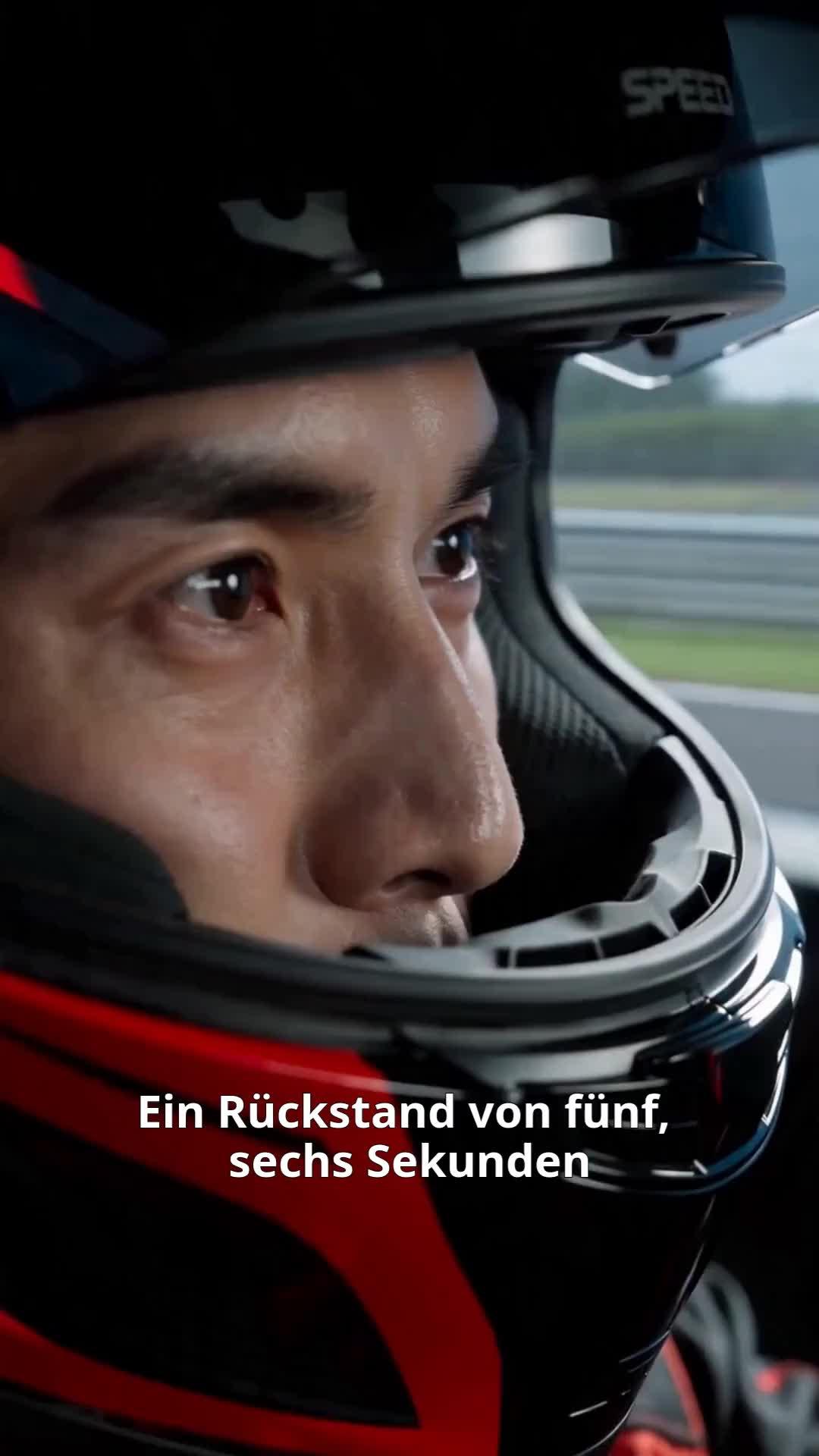 (Synchro) Das Mädchen am Lenkrad