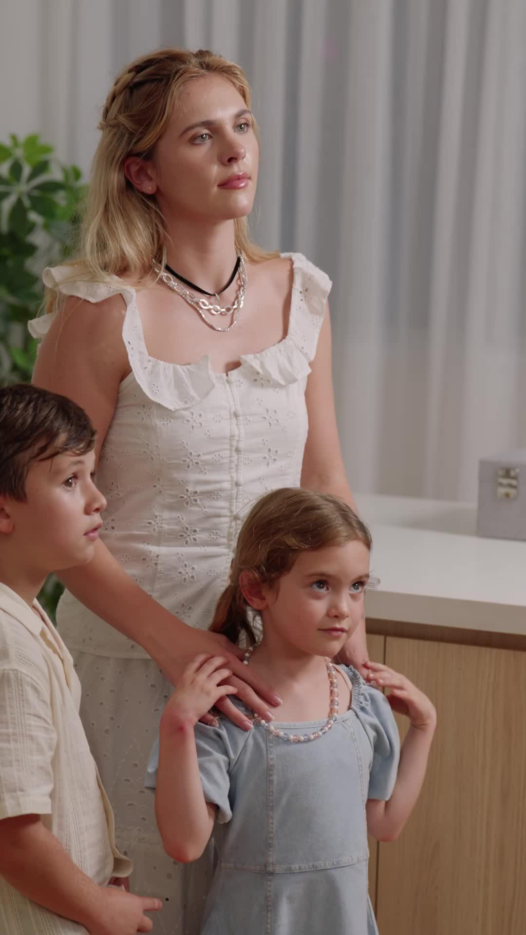 Twins Love Trap for Billionaire Dad