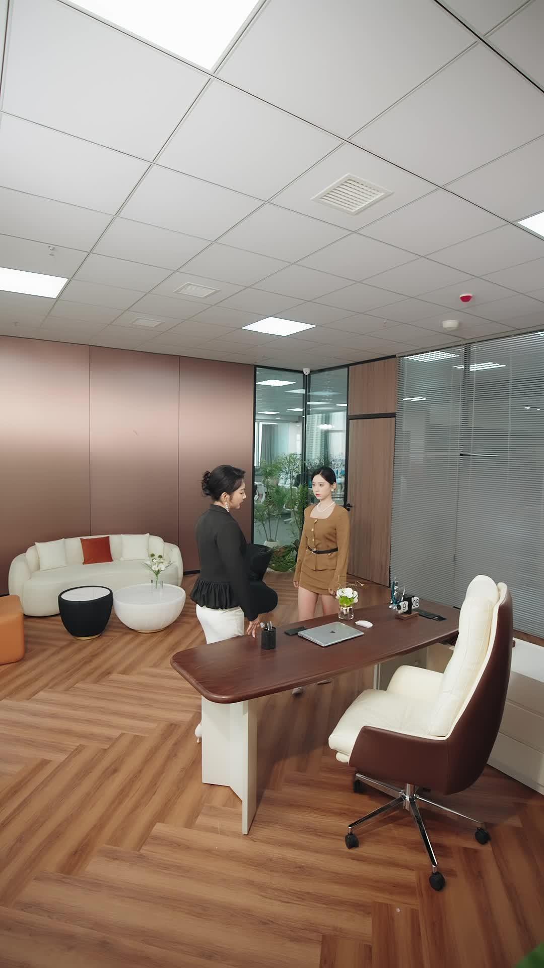 CEO Cantik Jadi Target Master