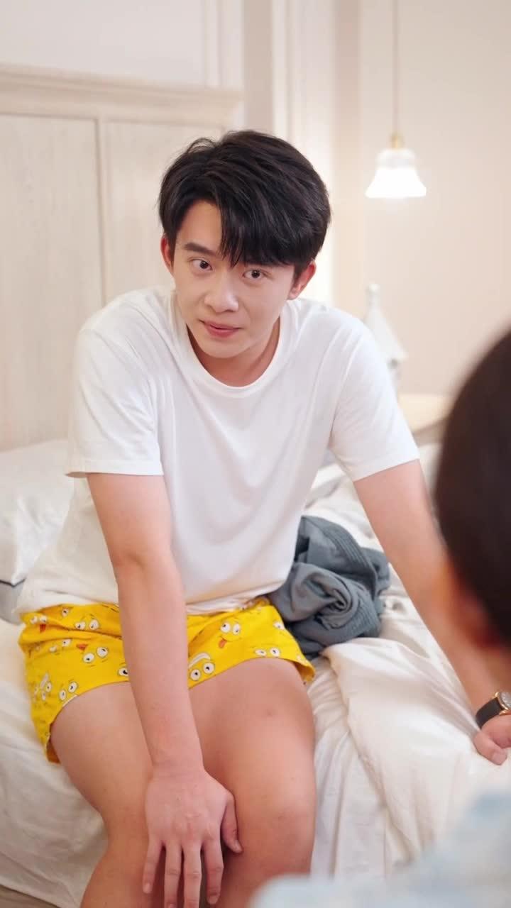 Ms. CEO vs. Mr. Trash Husband 2.0