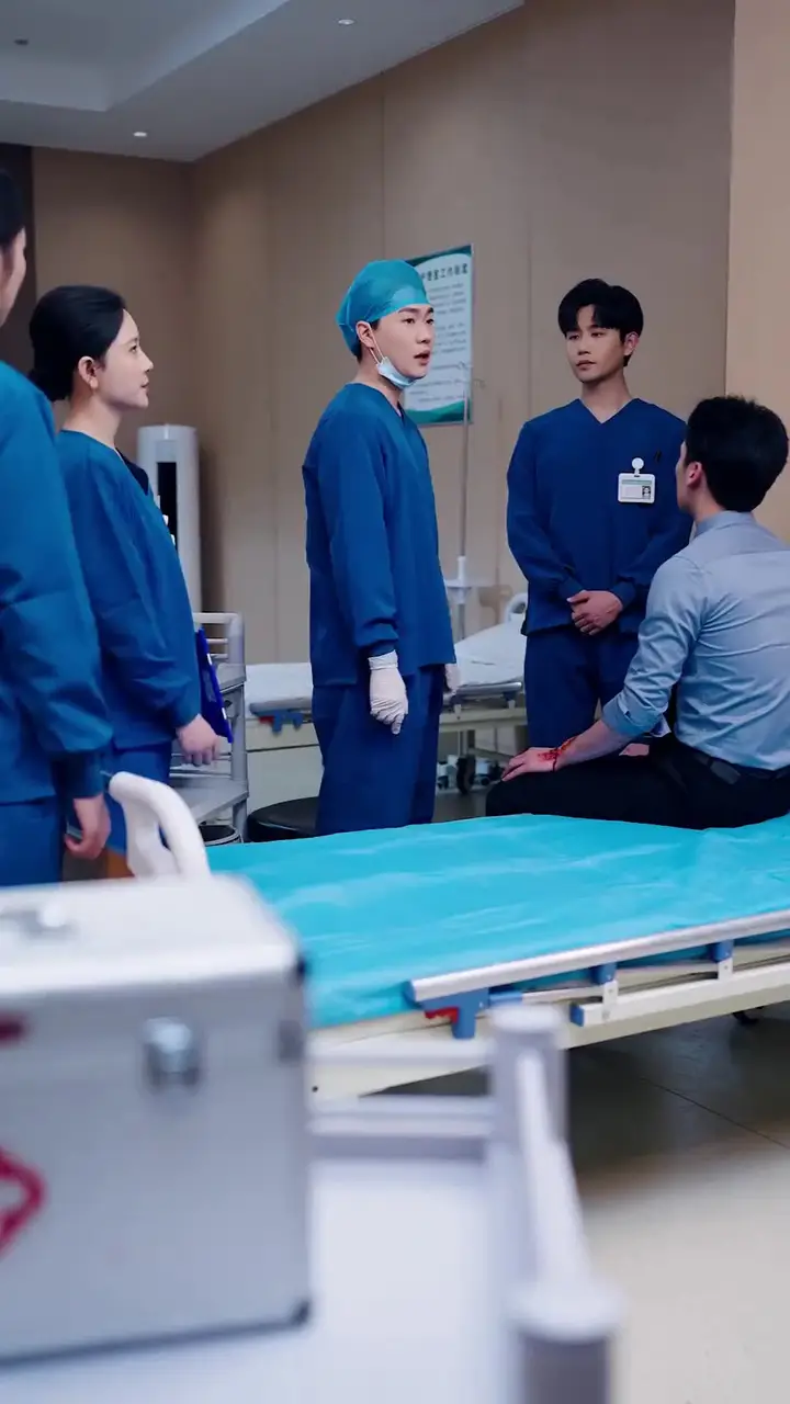 (Dubbed) Wow! He Is a Brilliant Surgeon Episode 36