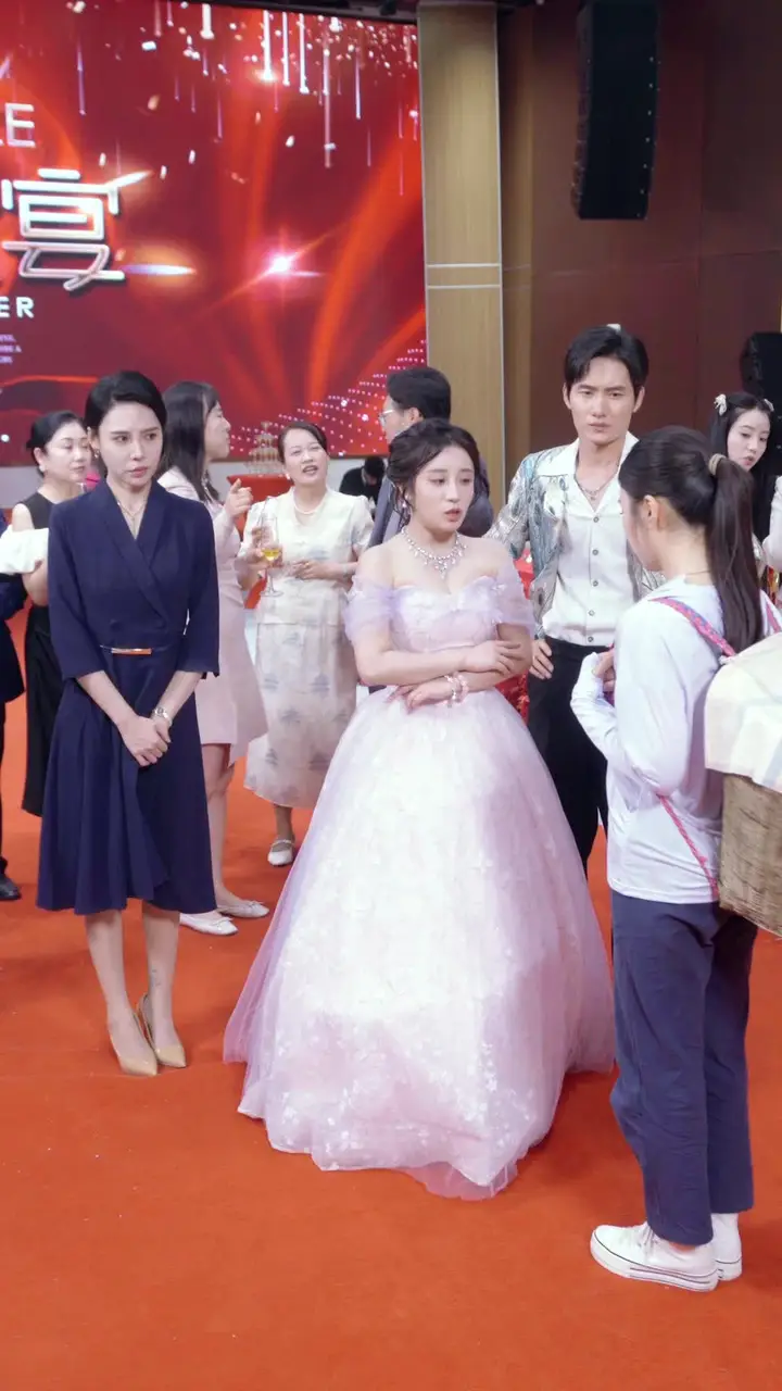 OMG! My Jade Says I'm RICHEST's Kid? Episode 9