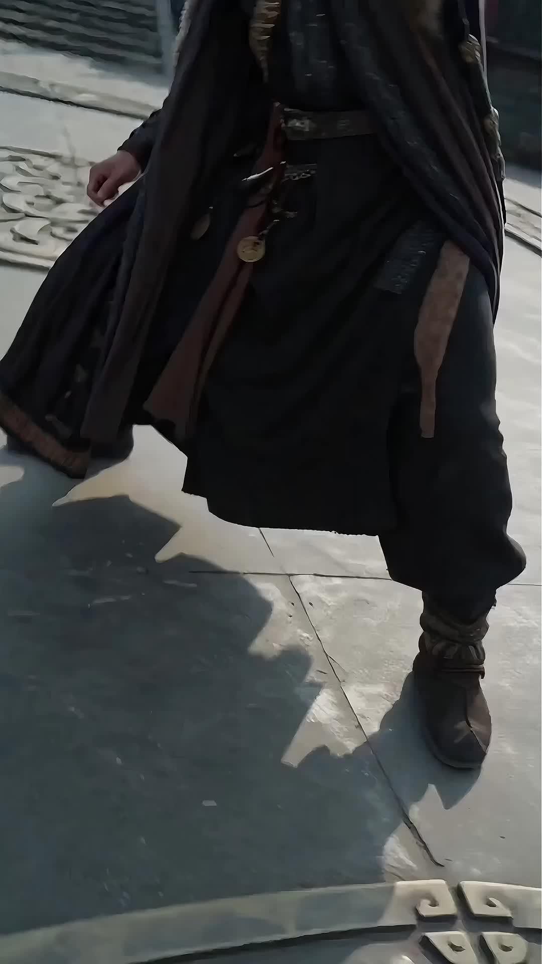 My Weak Master Is a Hidden Sword Saint!