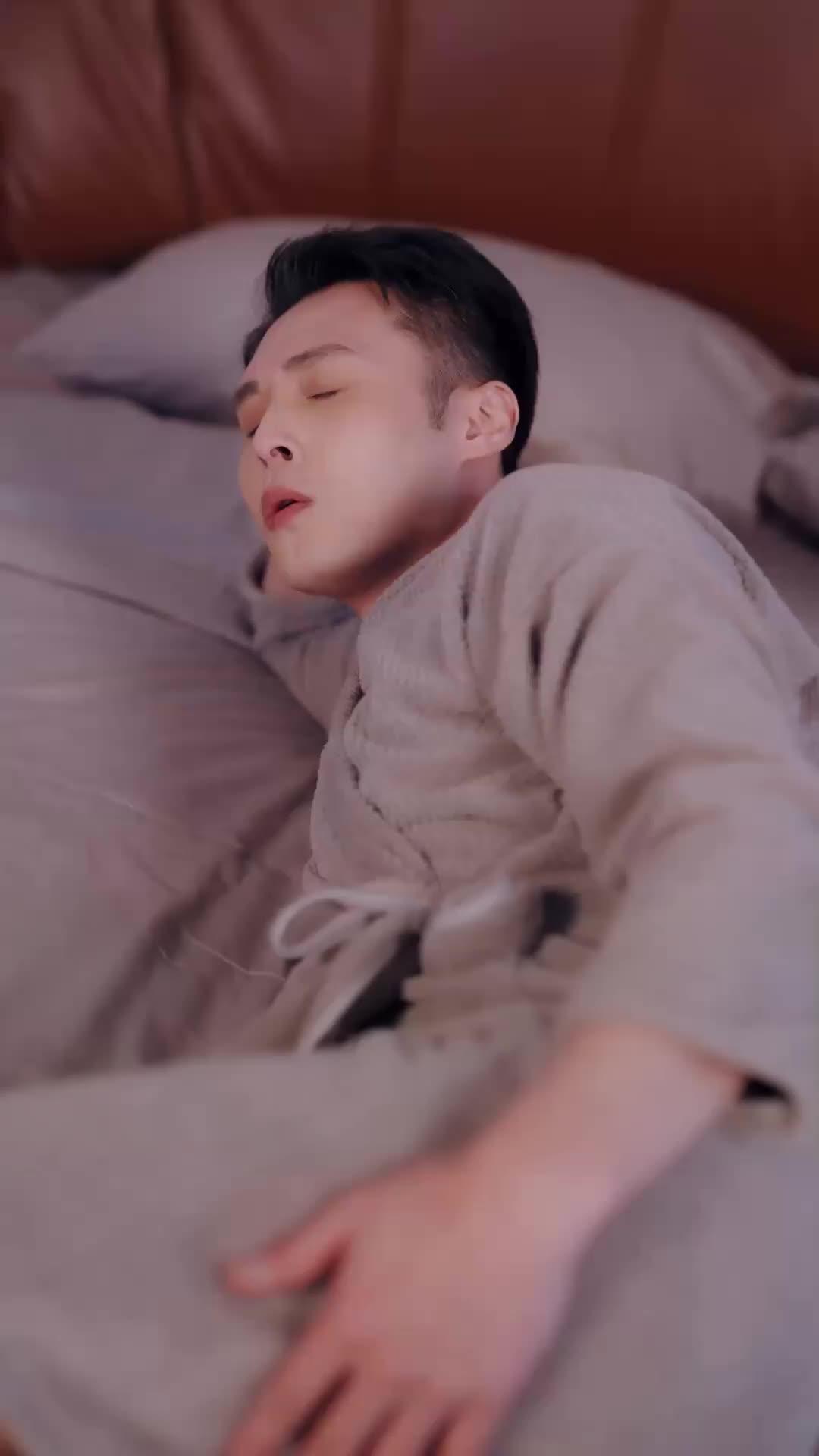 My Husband Is a Hidden Legend?!