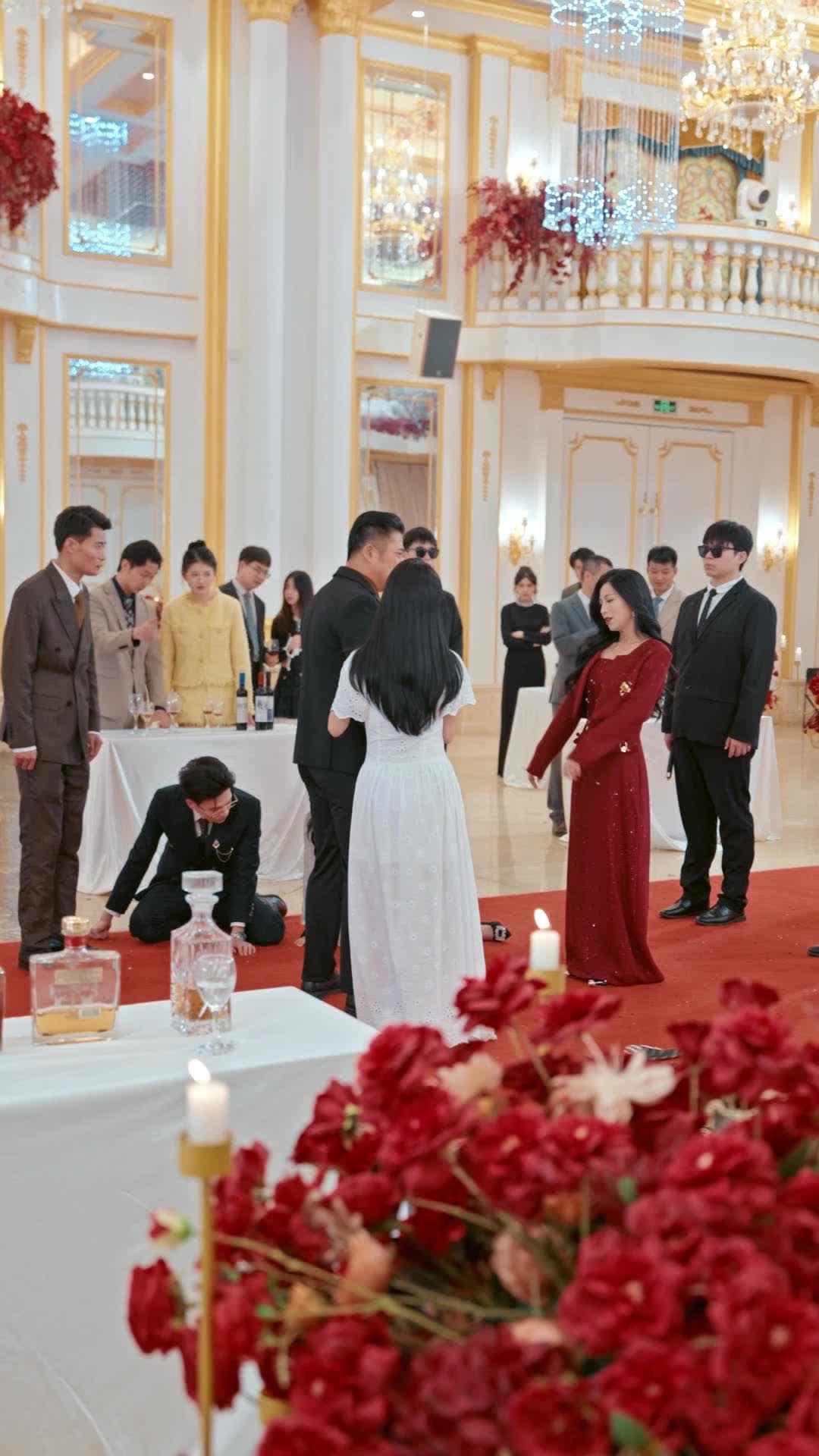 Dumped in Public, Back as an Heiress