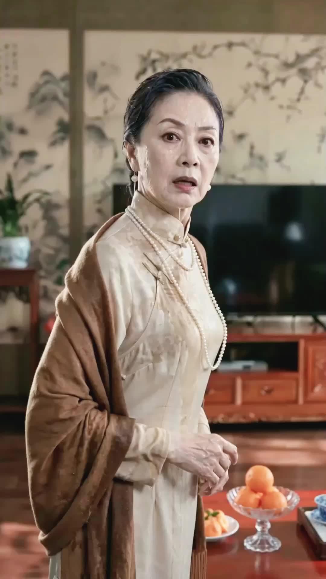 From Empress to Fake Heiress