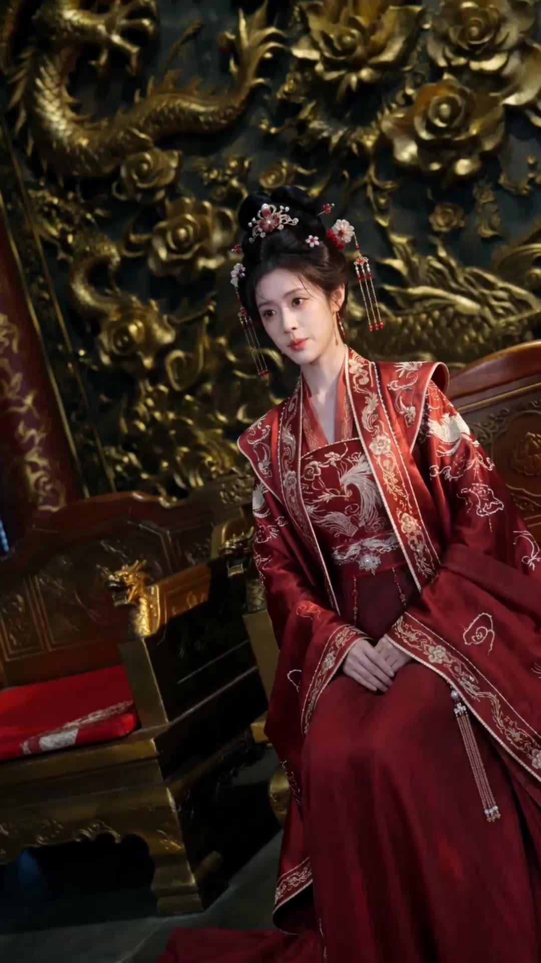 神女改嫁後，江山易主