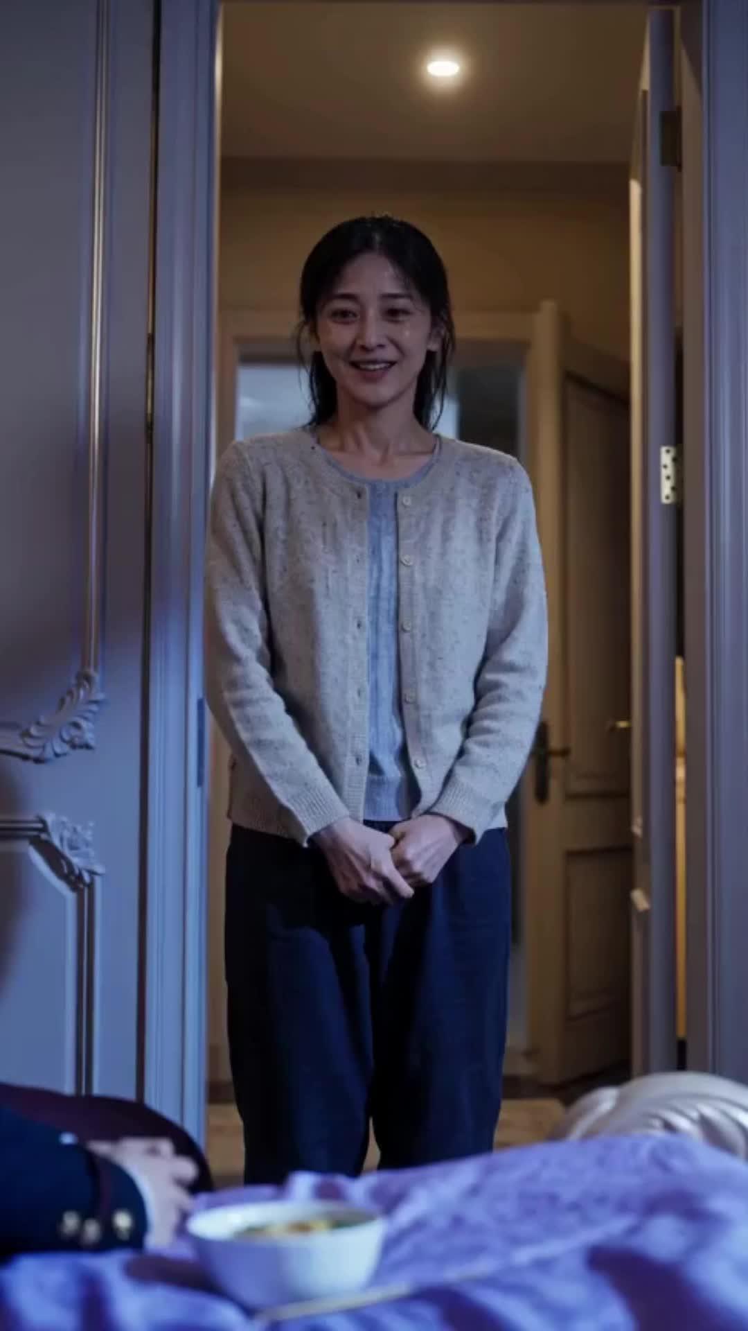 A Mother In A Maid's Uniform