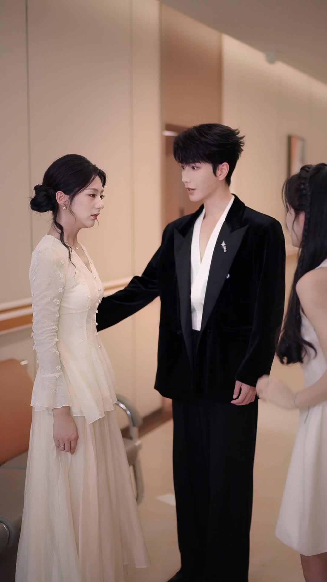 Married To The Blind Billionaire