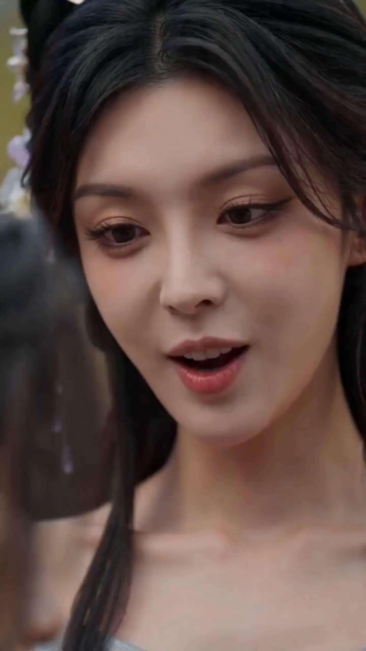 Dewi Cantik Berebut Mencintaiku