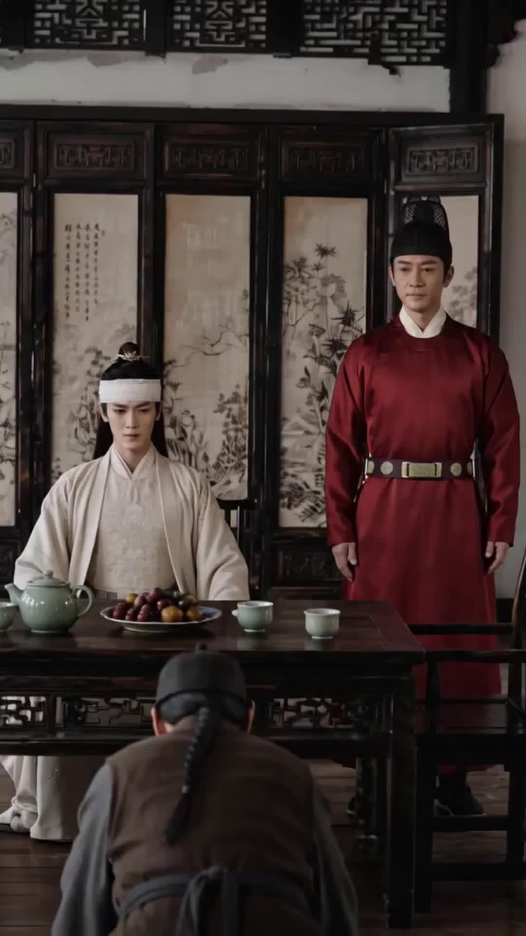 A Crown Given, A Knife Returned