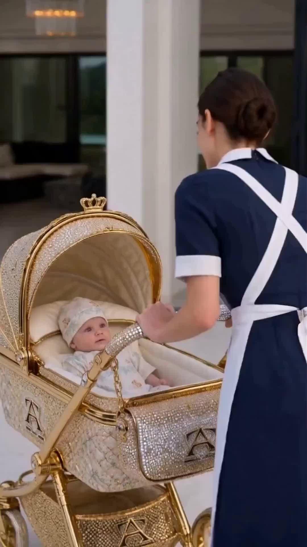(Doppiaggio) La tata proibita del CEO
