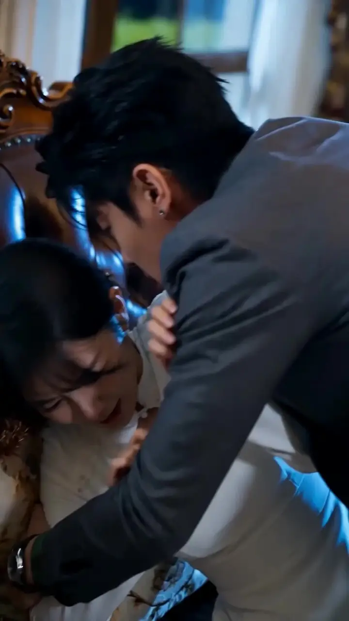 Hurt My Sister? I'll Crush Your World! Episode 7