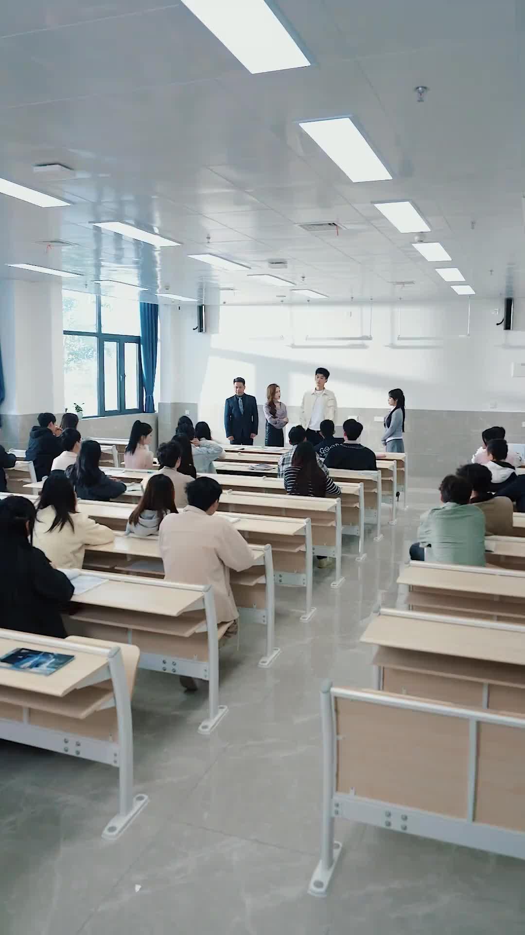 本来の後継者、帰還す