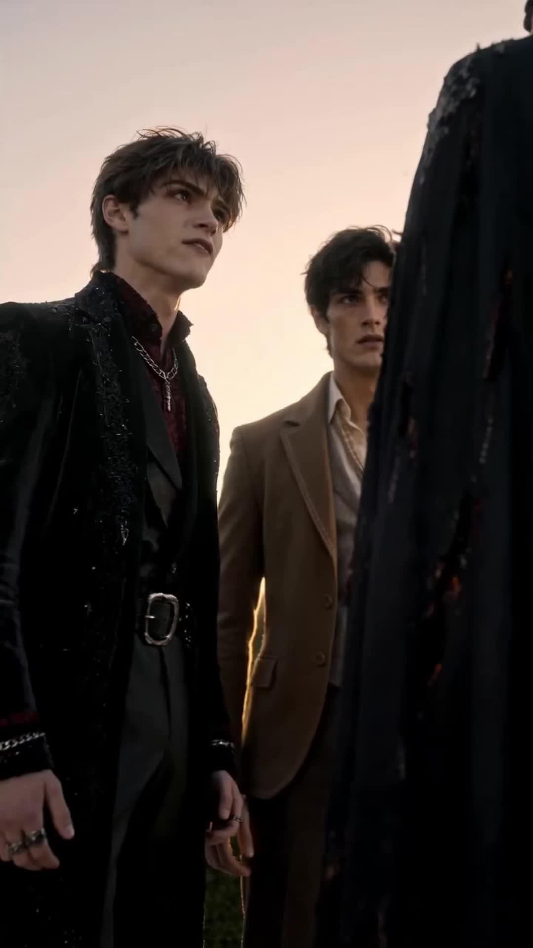 My Vampire First Love Regretted Losing Me