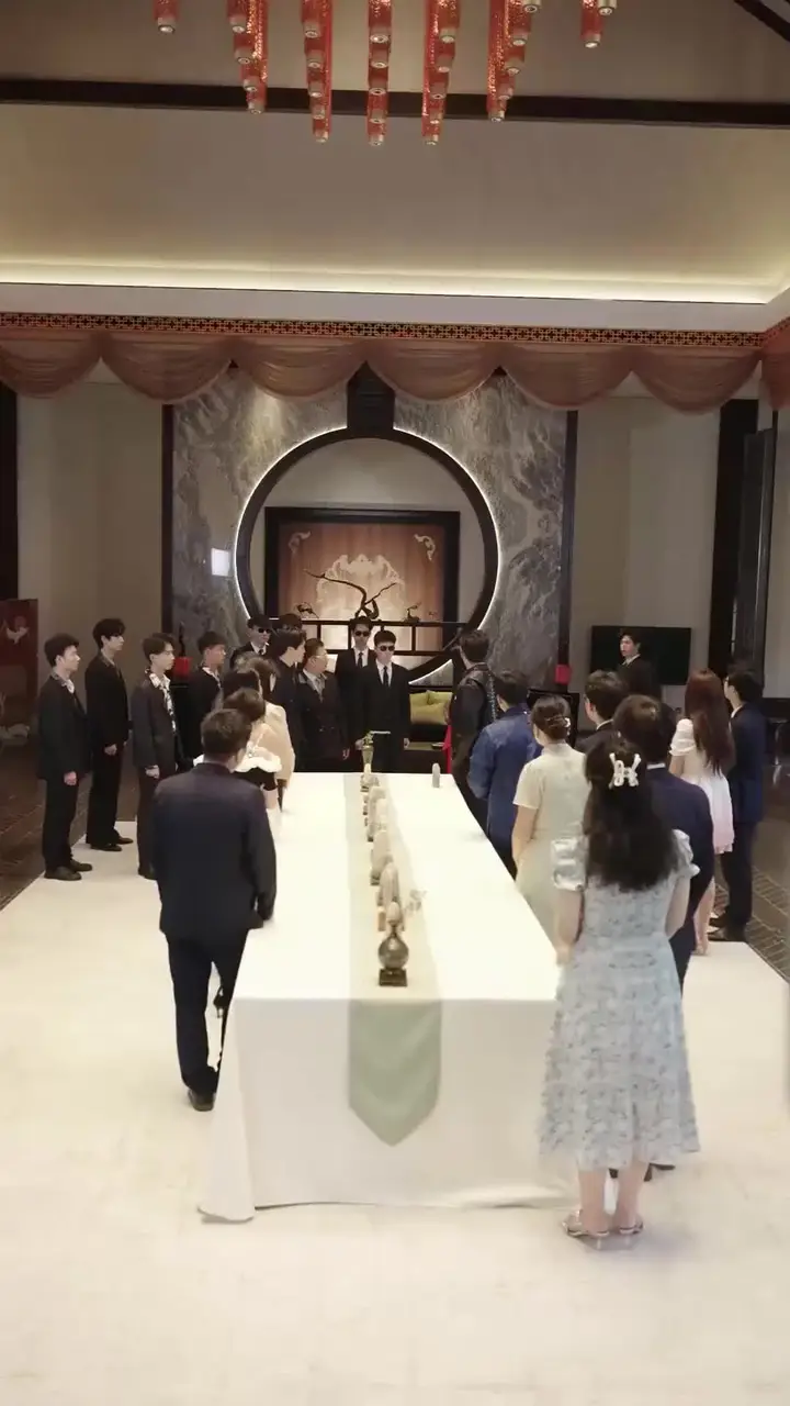 (Dublajlı) Özgür Bilge: Efsanenin Uyanışı Bölüm 35