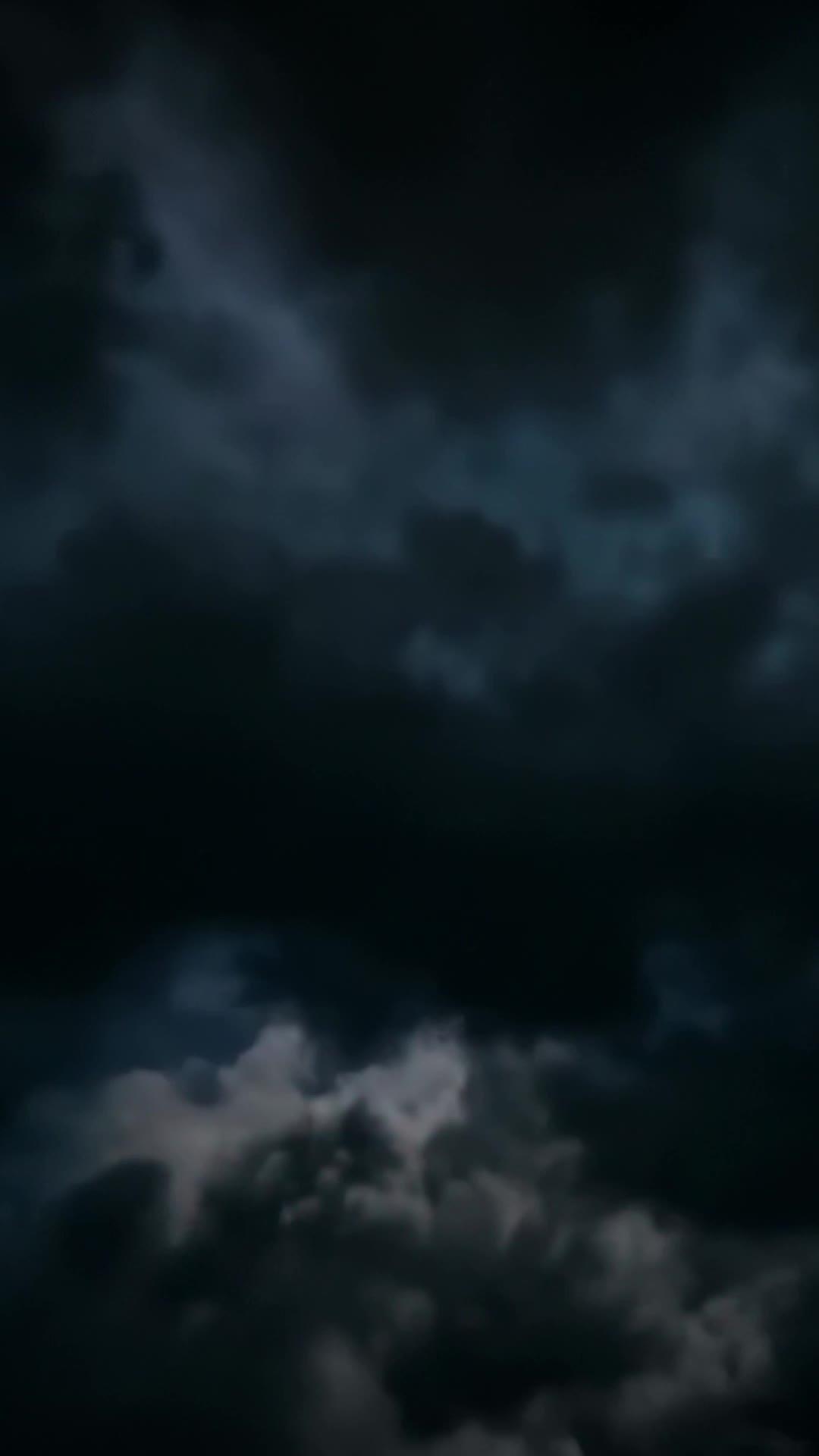 The Trash Son Returns as a God