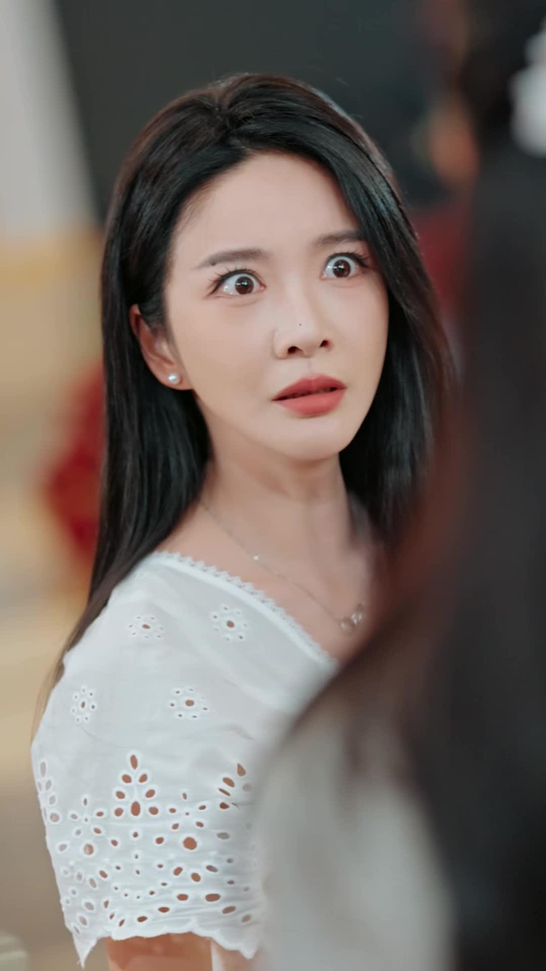 Dumped in Public, Back as an Heiress