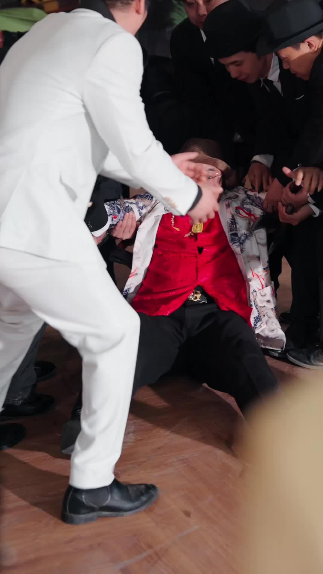 잠룡 호위