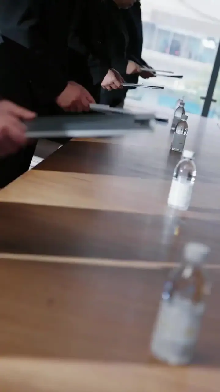 Gizlenen Kimlik, Değişen Kader Bölüm 1