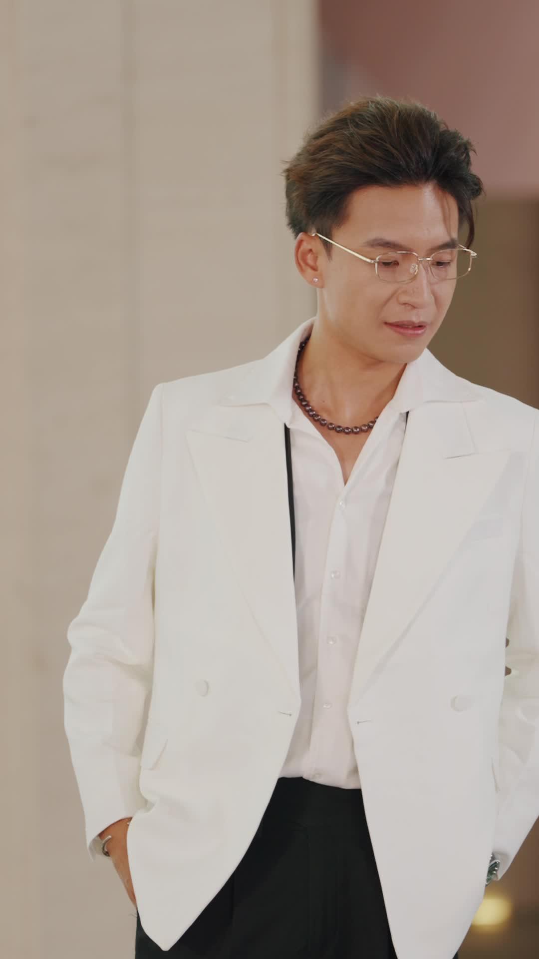 What? Flash Married a Billionaire?