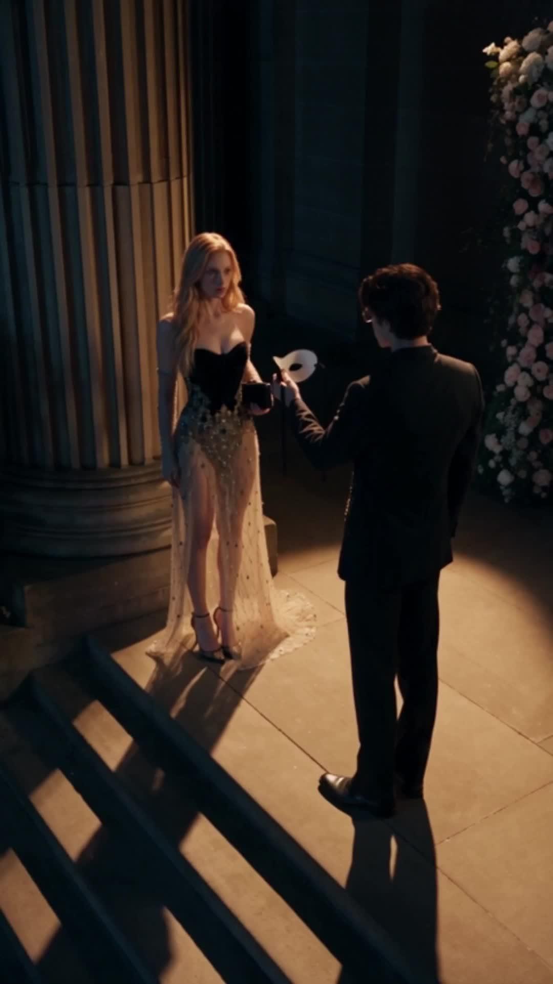 The Mirror Foretold My Death